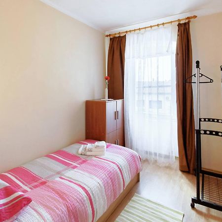 Apartments Viola By Rent Istria Momjan Exterior foto