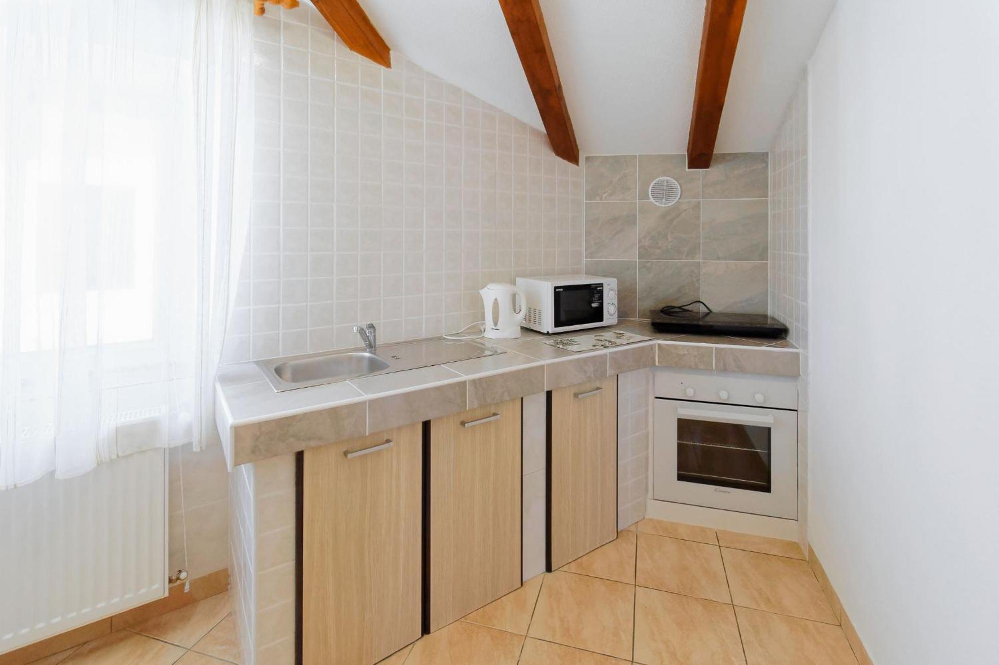 Apartments Viola By Rent Istria Momjan Exterior foto